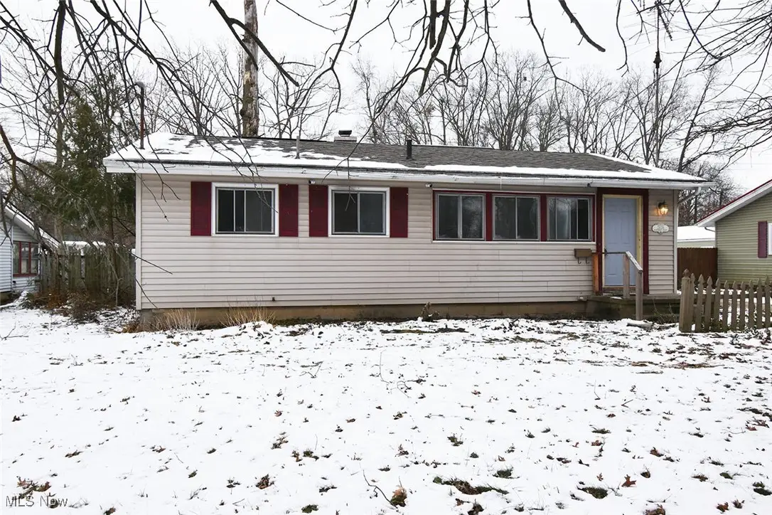 2426 Montgomery Nw Avenue, Warren, OH 44485 - Image #1