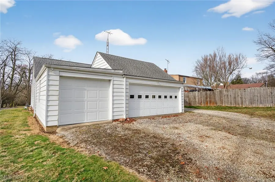 6410 El Mar Nw Drive, North Canton, OH 44720 - Image #3