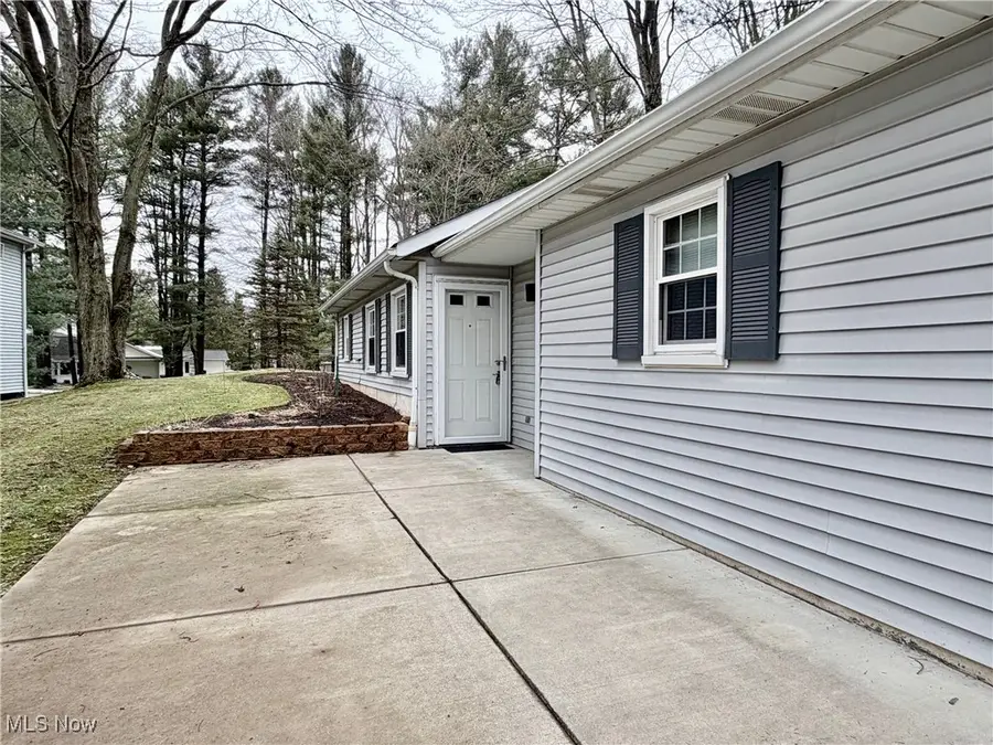 102 Burlington Oval Drive, Chardon, OH 44024 - Image #3