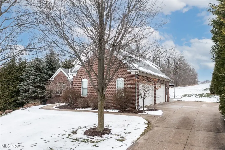 355 Wakefield Run Boulevard, Hinckley, OH 44233 - Image #3