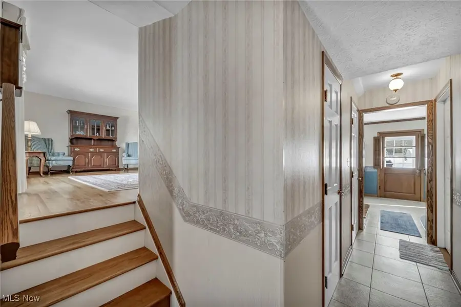 7257 Barton Circle, Parma, OH 44129 - Image #2