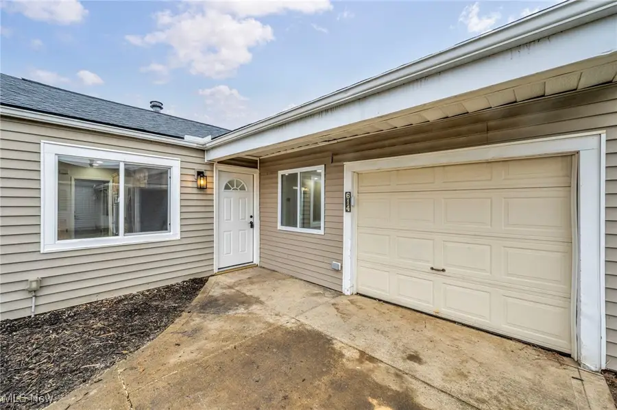 614 Weller, Elyria, OH 44035 - Image #2
