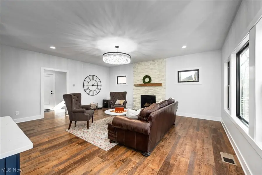 362 Oakmoor Avenue, Bay Village, OH 44140 - #2