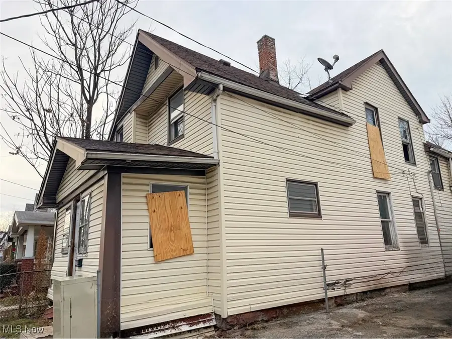 3934 Arnold Court, Cleveland, OH 44109 - #3