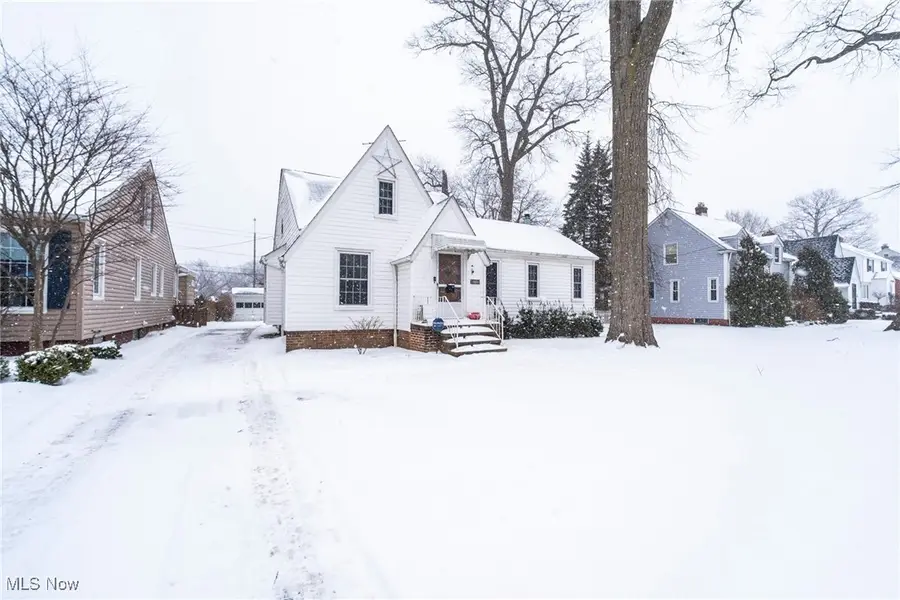 14604 Roxboro Avenue, Cleveland, OH 44111 - Image #3