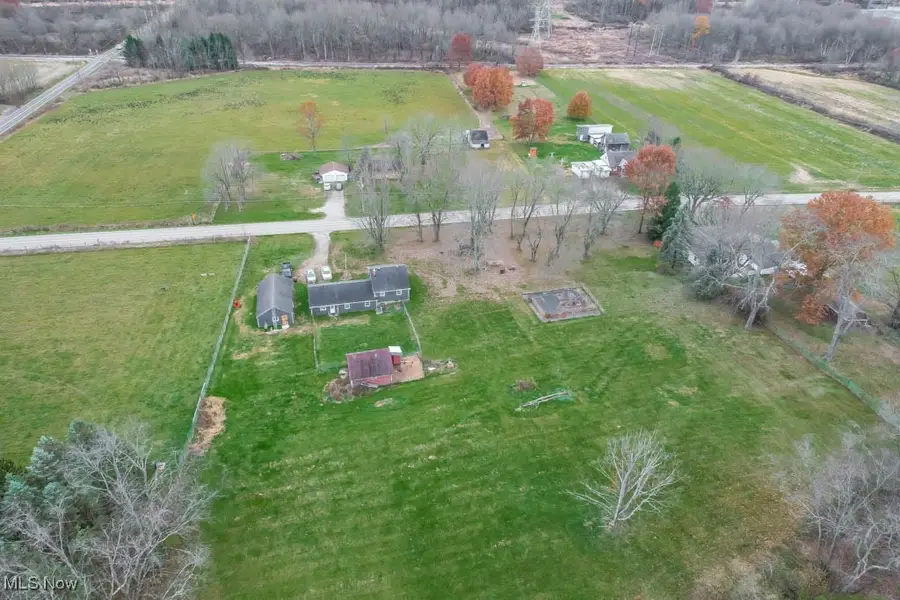 3915 Orchardview Se Drive, East Canton, OH 44730 - #3