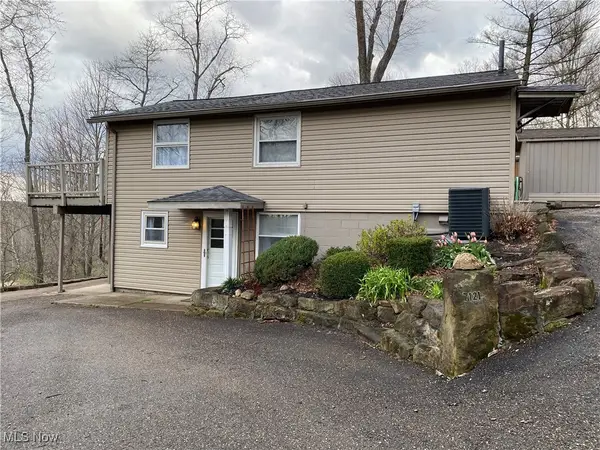 7121 Fable Sw, Sherrodsville, OH 44675