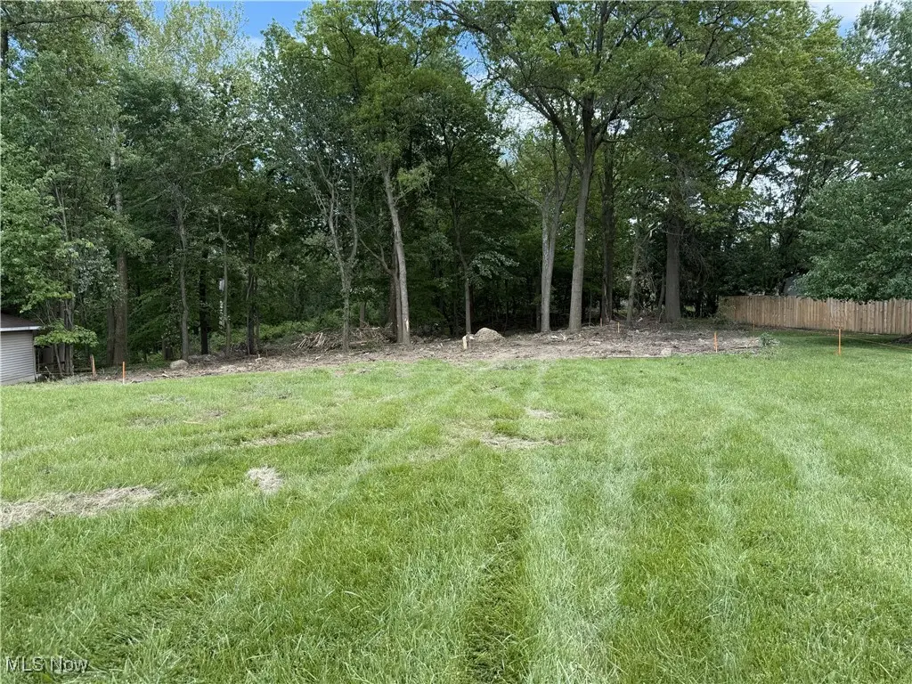 872 E Dawnwood Drive, Seven Hills, OH 44131 - Image #1