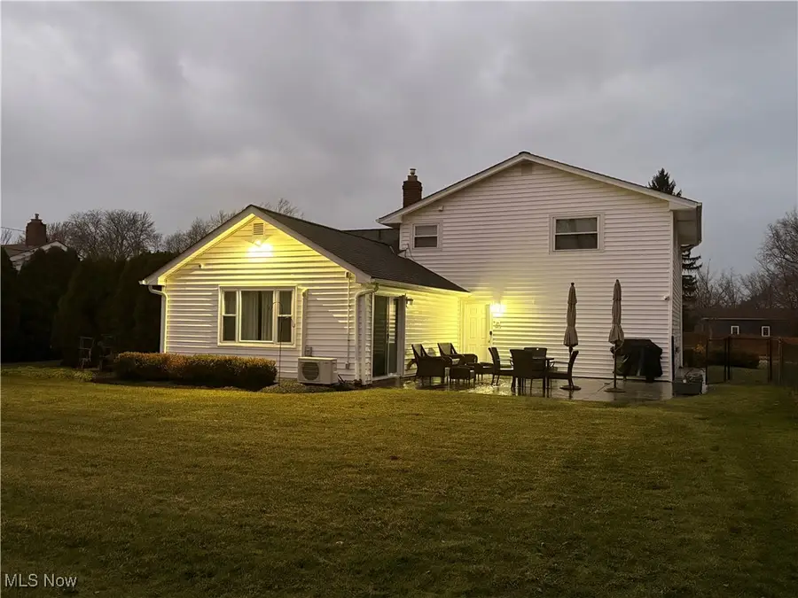 2084 Edenhall Drive, Lyndhurst, OH 44124 - Image #2