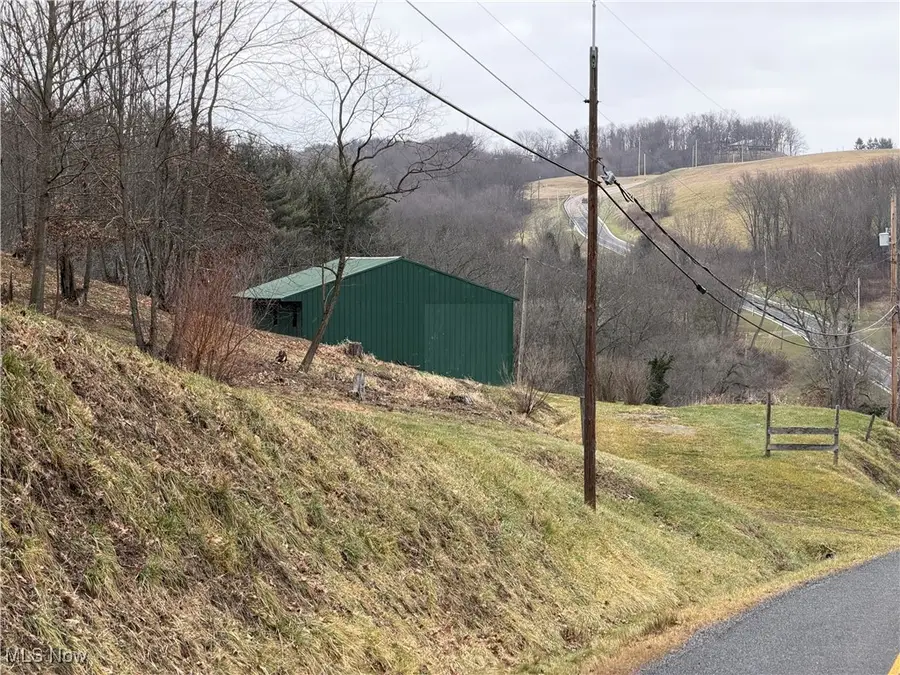 47084 Sidehill Road, East Liverpool, OH 43920 - Image #3