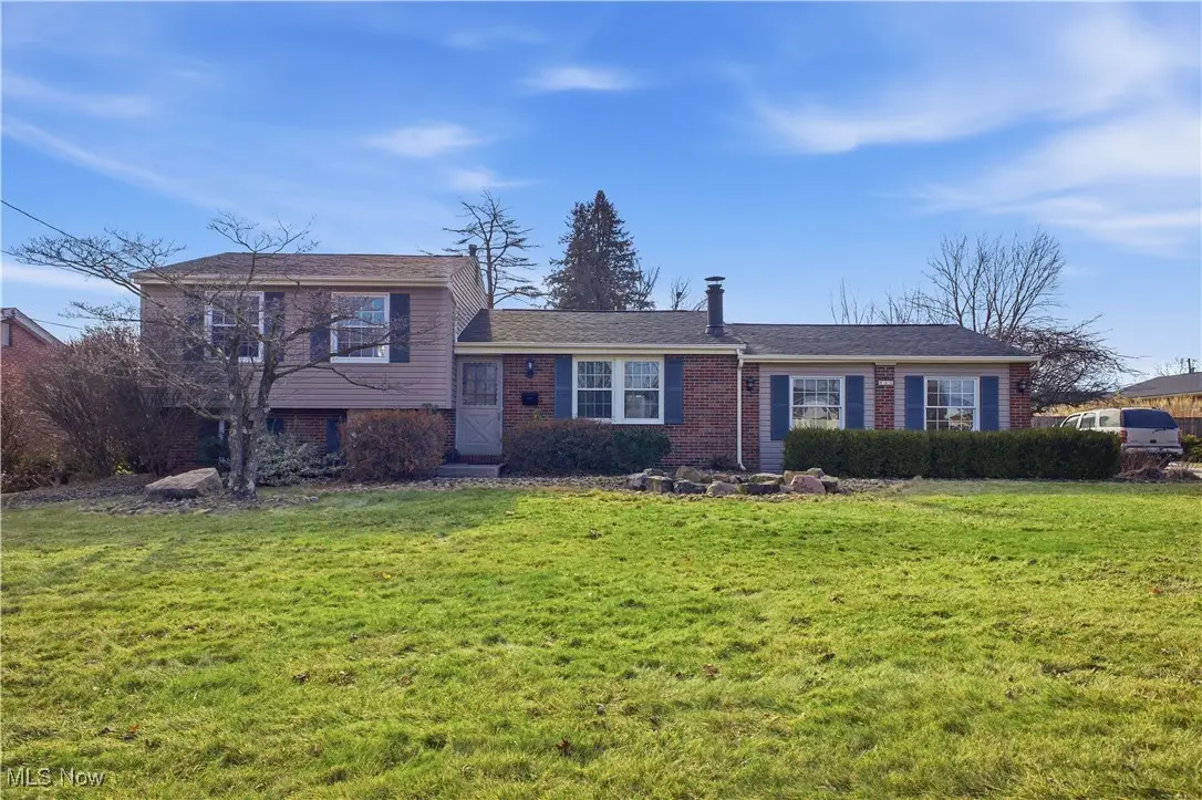 541 Blossom Avenue, Campbell, OH 44405 - Image #1