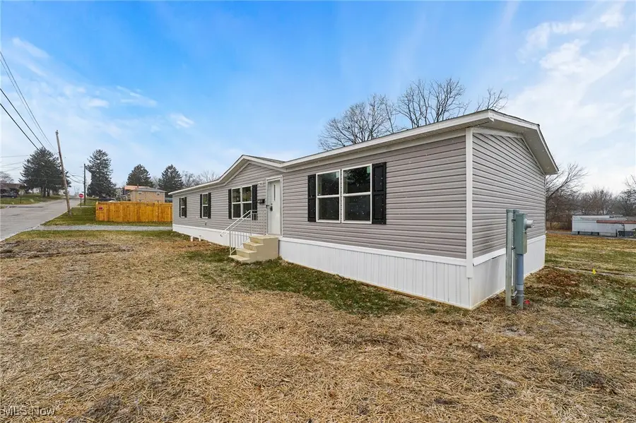 541 Lincoln Avenue, Struthers, OH 44471 - Image #2