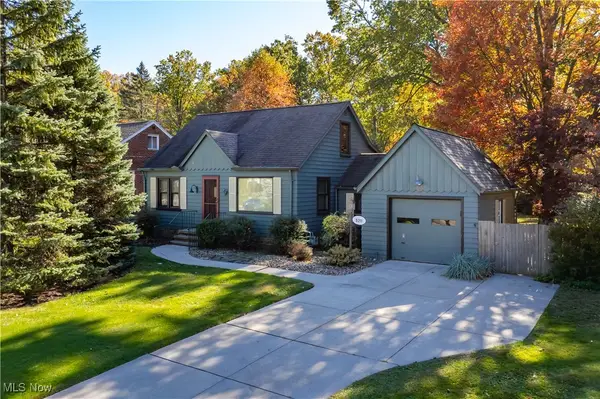 5211 W Ridgewood Drive, Parma, OH 44134