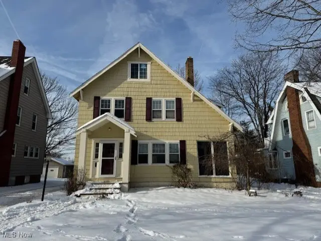 888 Roanoke Road, Cleveland Heights, OH 44121 - Image #1
