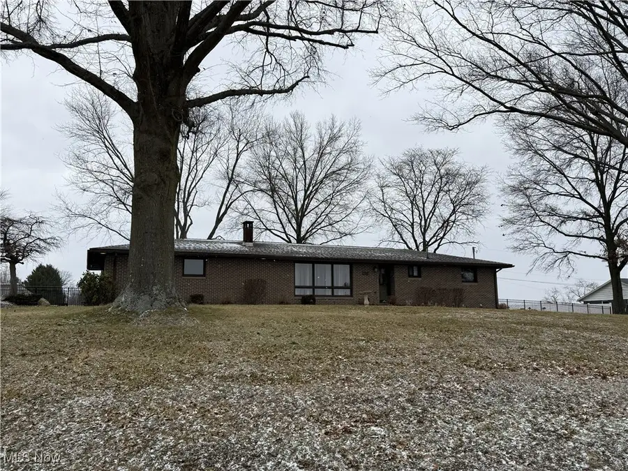 3222 Circleview Nw Drive, Dover, OH 44622 - Image #2