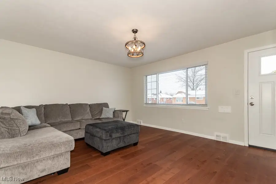 30812 Ronald Drive, Willowick, OH 44095 - Image #3