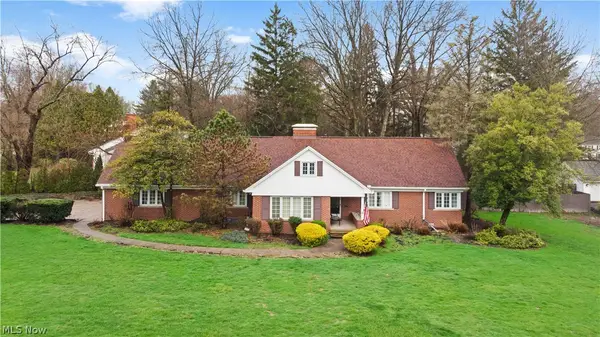 250 Schocalog Road, Akron, OH 44313