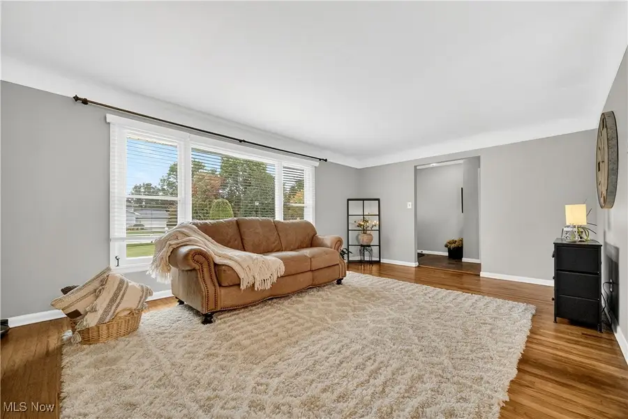 6032 Blakley Drive, Highland Heights, OH 44143 - Image #2