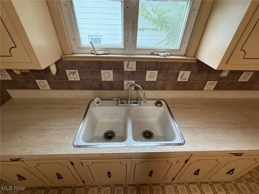 4902 E 109th Street, Garfield Heights, OH 44125 - Image #3