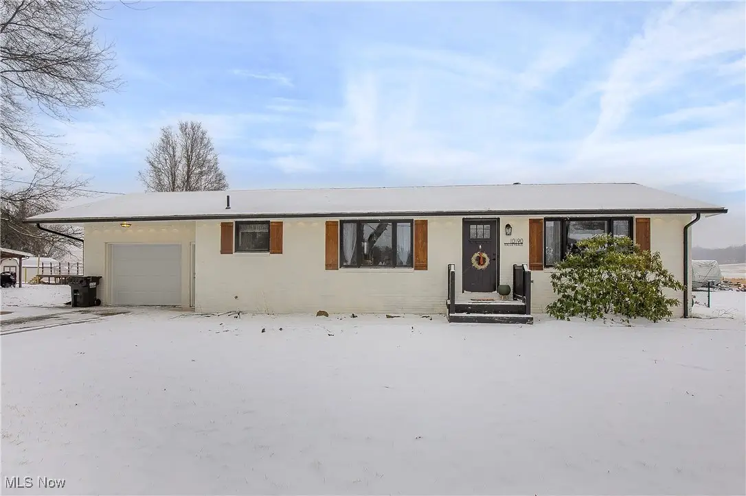 10190 Valleydale Se Street, Magnolia, OH 44643 - Image #1