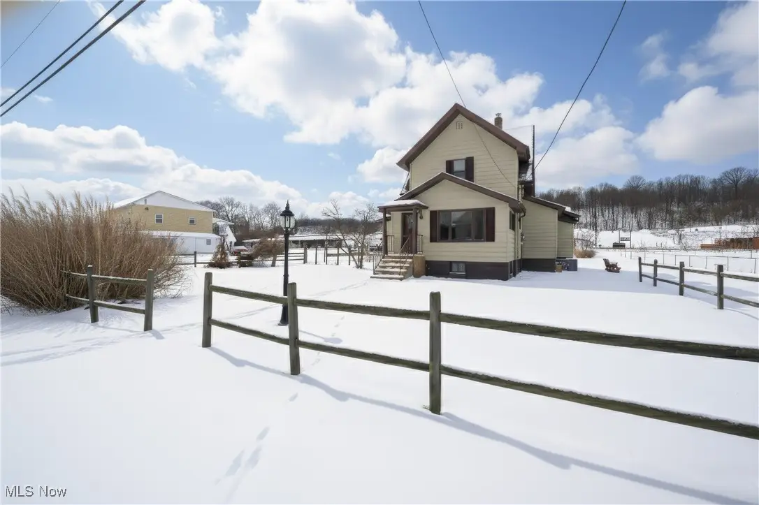 1508 Roanoke Avenue, Uhrichsville, OH 44683 - Image #1