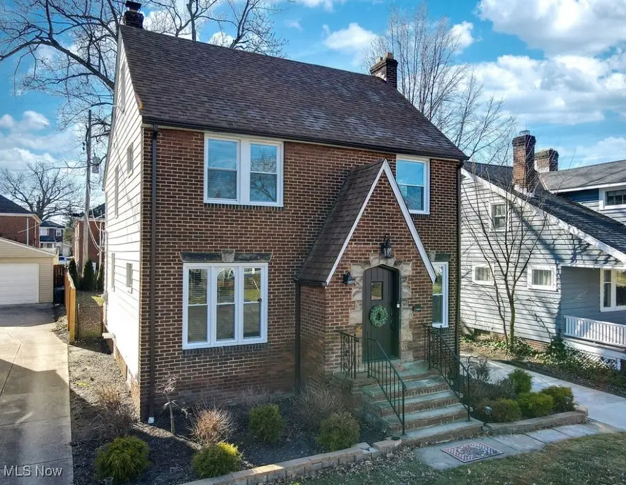 3558 Raymont Boulevard, University Heights, OH 44118 - Image #2