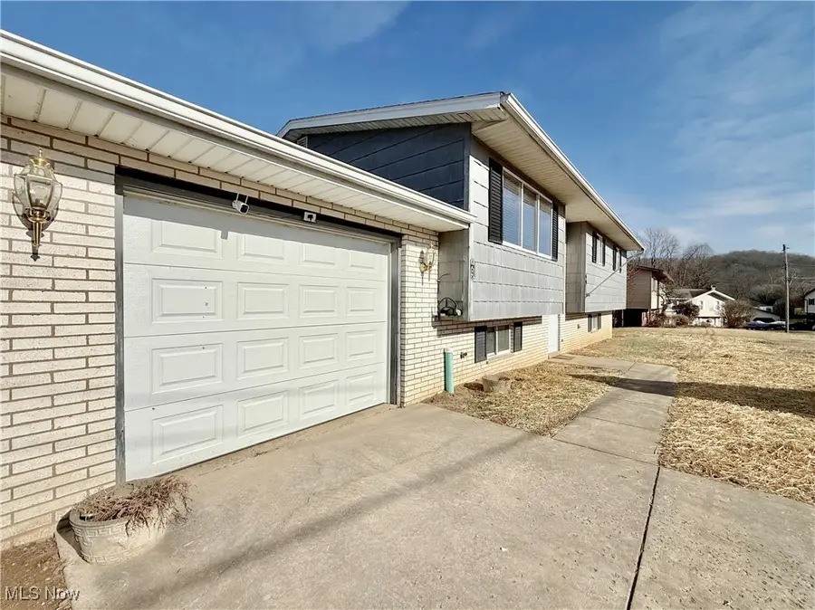 49 Oak Acres Circle, Washington, WV 26181 - Image #2