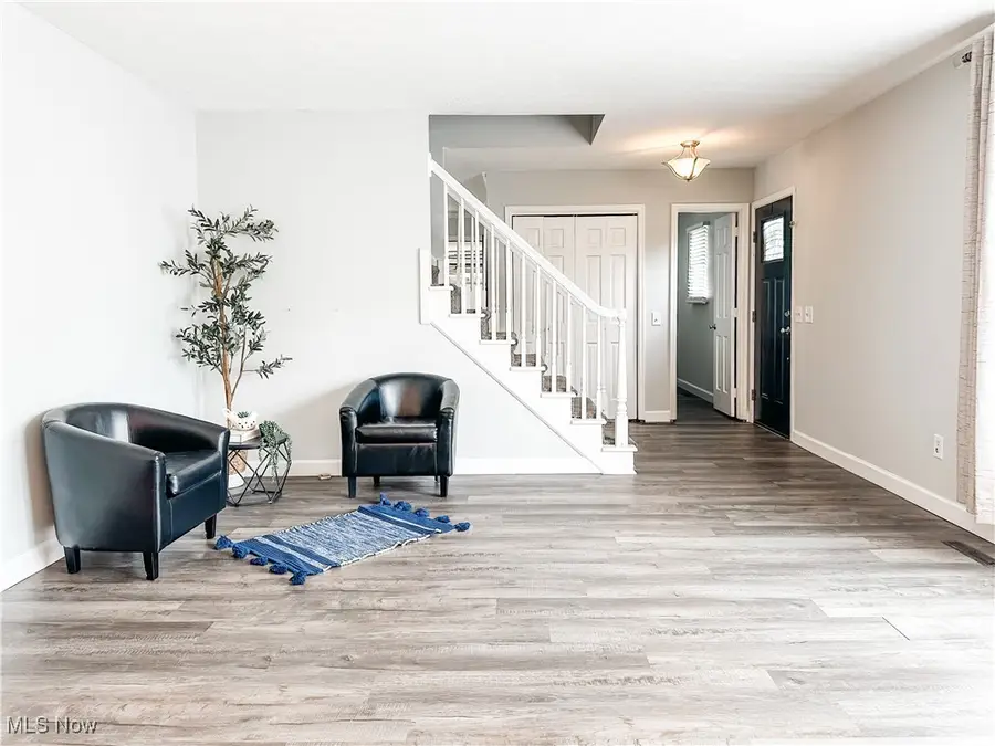 21 Cherry Hills Drive, Belpre, OH 45714 - Image #2