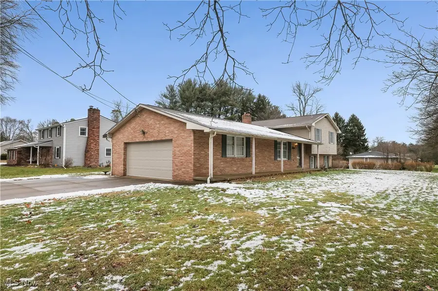 3249 Linden Nw Street, Uniontown, OH 44685 - Image #3