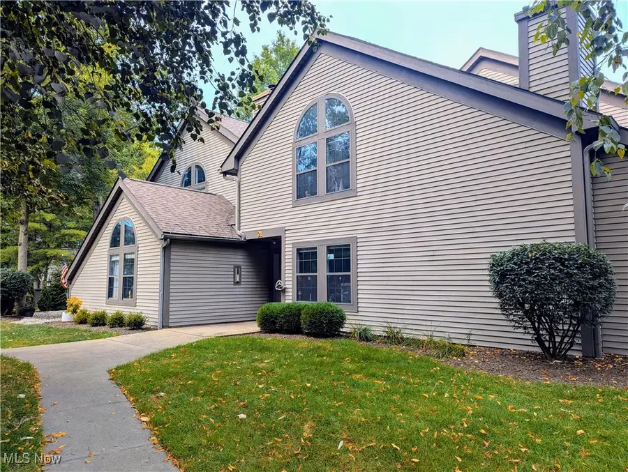 1133 Red Tail Hawk Court #6, Boardman, OH 44512 - Image #2