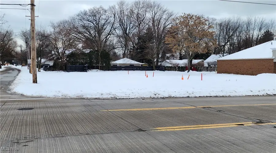 6082 Andrews Road, Mentor On The Lake, OH 44060 - Image #2