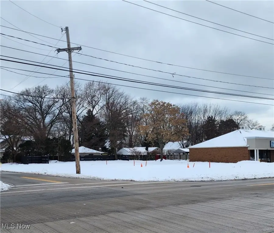 6082 Andrews Road, Mentor On The Lake, OH 44060 - Image #3