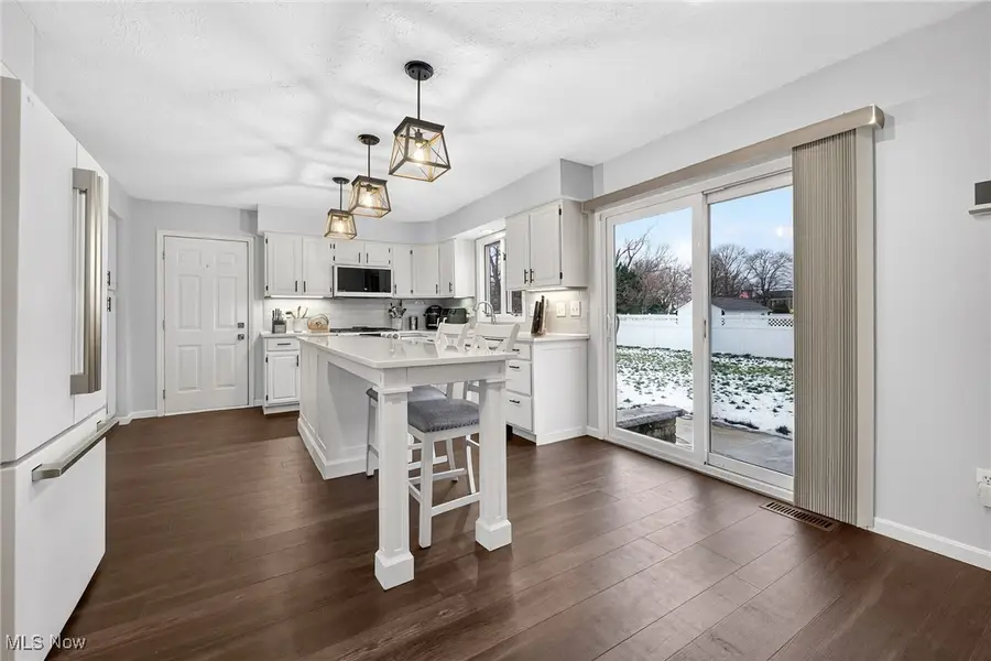 100 Pembridge Court, Sheffield Lake, OH 44054 - Image #3