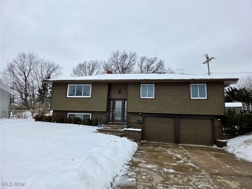 6180 Jamestown Drive, Parma, OH 44134 - Image #1