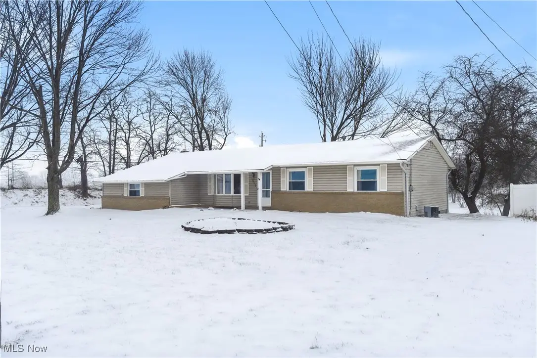 3212 Foxmoor Ne Street, Hartville, OH 44632 - Image #1