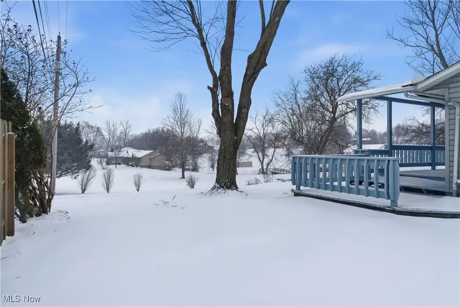 3212 Foxmoor Ne Street, Hartville, OH 44632 - Image #3