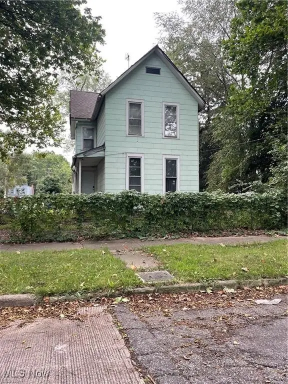 6701 Hope Avenue, Cleveland, OH 44102