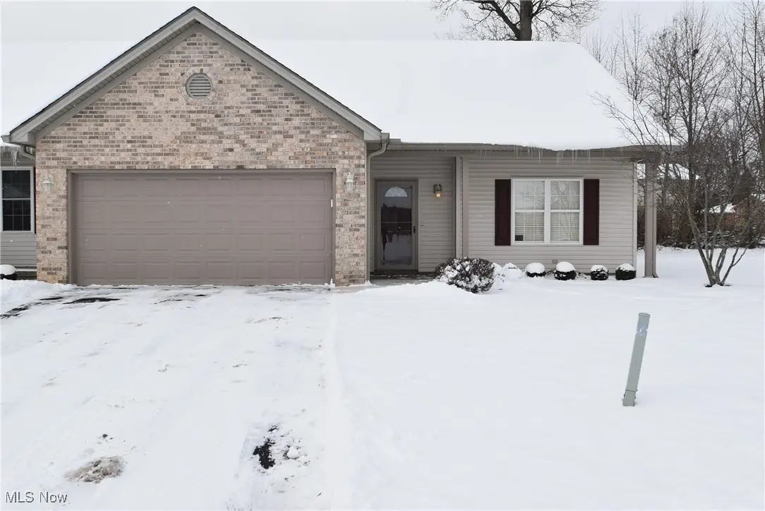 1052 Villa Place, Girard, OH 44420 - Image #1