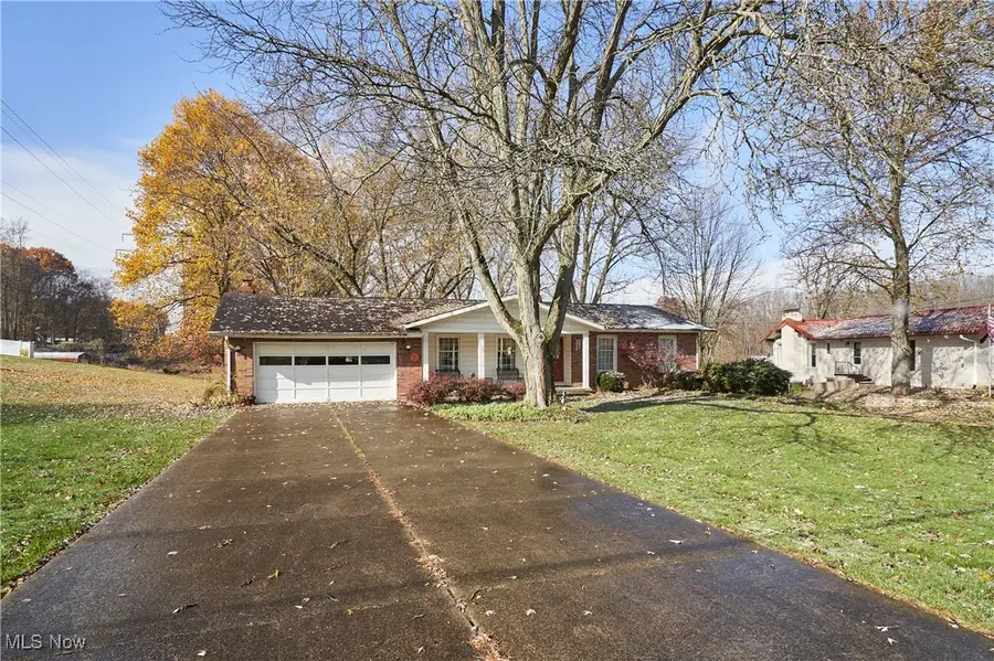 2220 Ritz Manor Drive, Uniontown, OH 44685 - Image #2