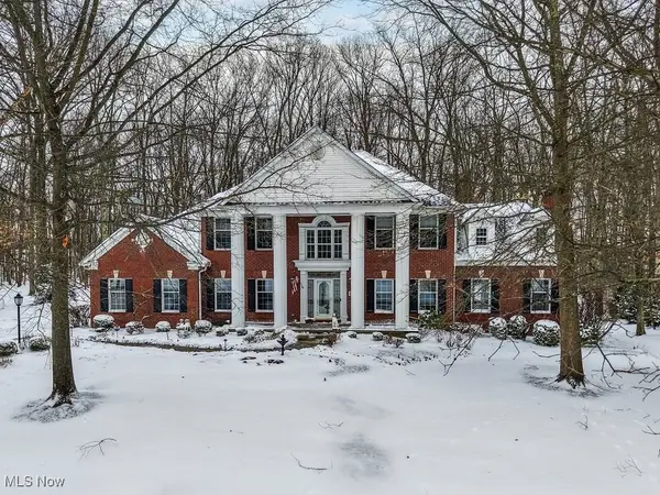 515 Woodview Trail, Aurora, OH 44202