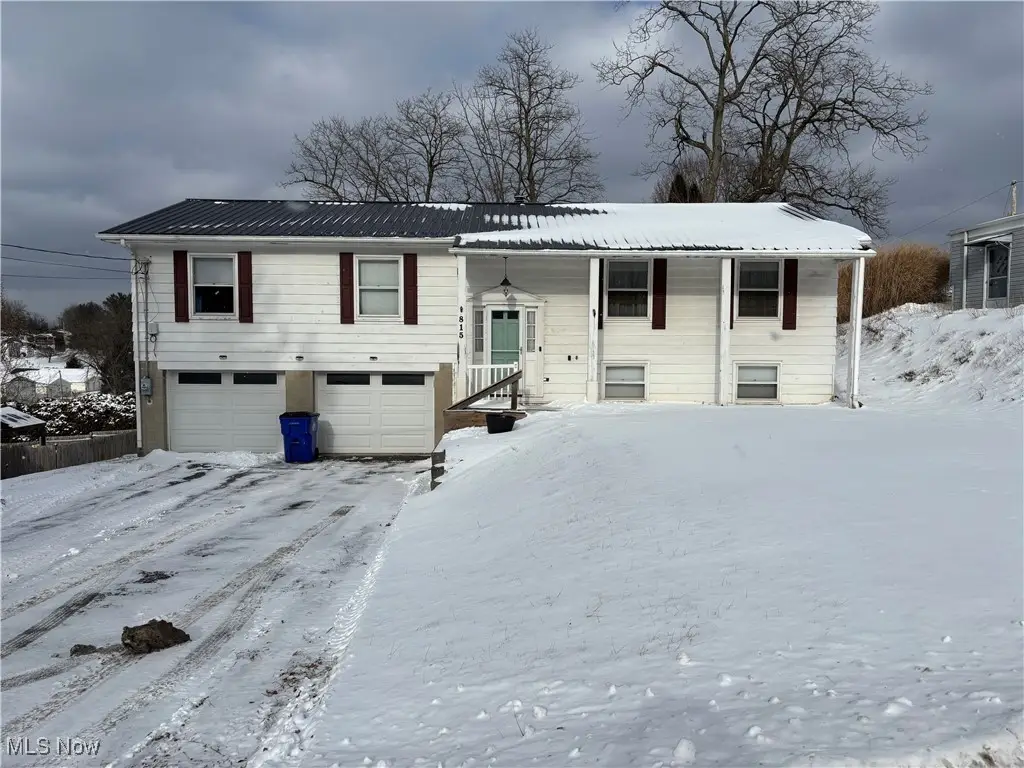 815 Crestview Drive, East Liverpool, OH 43920 - Image #1
