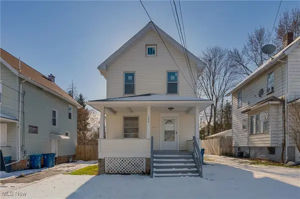 306 Maplewood Avenue, Struthers, OH 44471