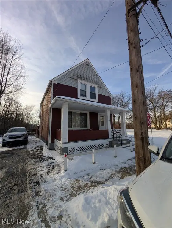 2325 Selzer Avenue, Cleveland, OH 44109