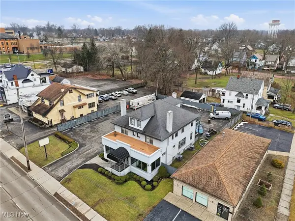 1214 E Market Street, Warren, OH 44483