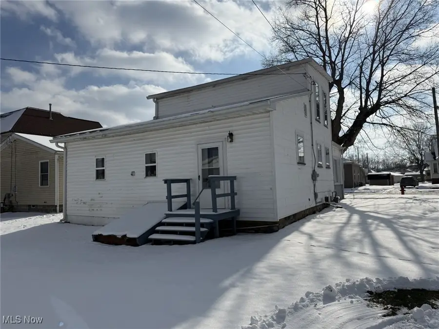 515 W 3rd Street, Uhrichsville, OH 44683 - Image #2