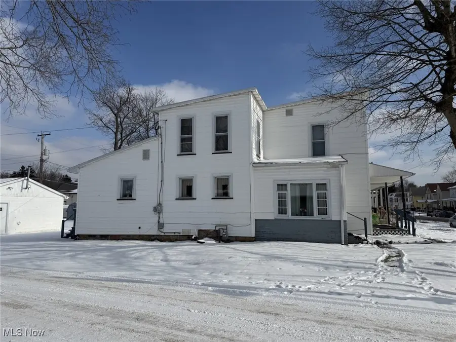 515 W 3rd Street, Uhrichsville, OH 44683 - Image #3