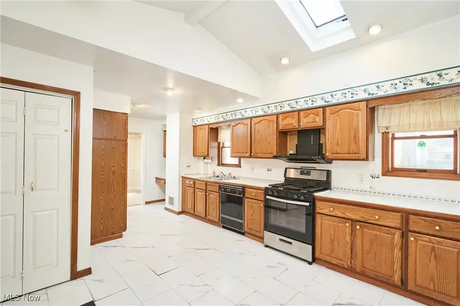 305 Hayes Avenue, Cuyahoga Falls, OH 44221 - Image #3