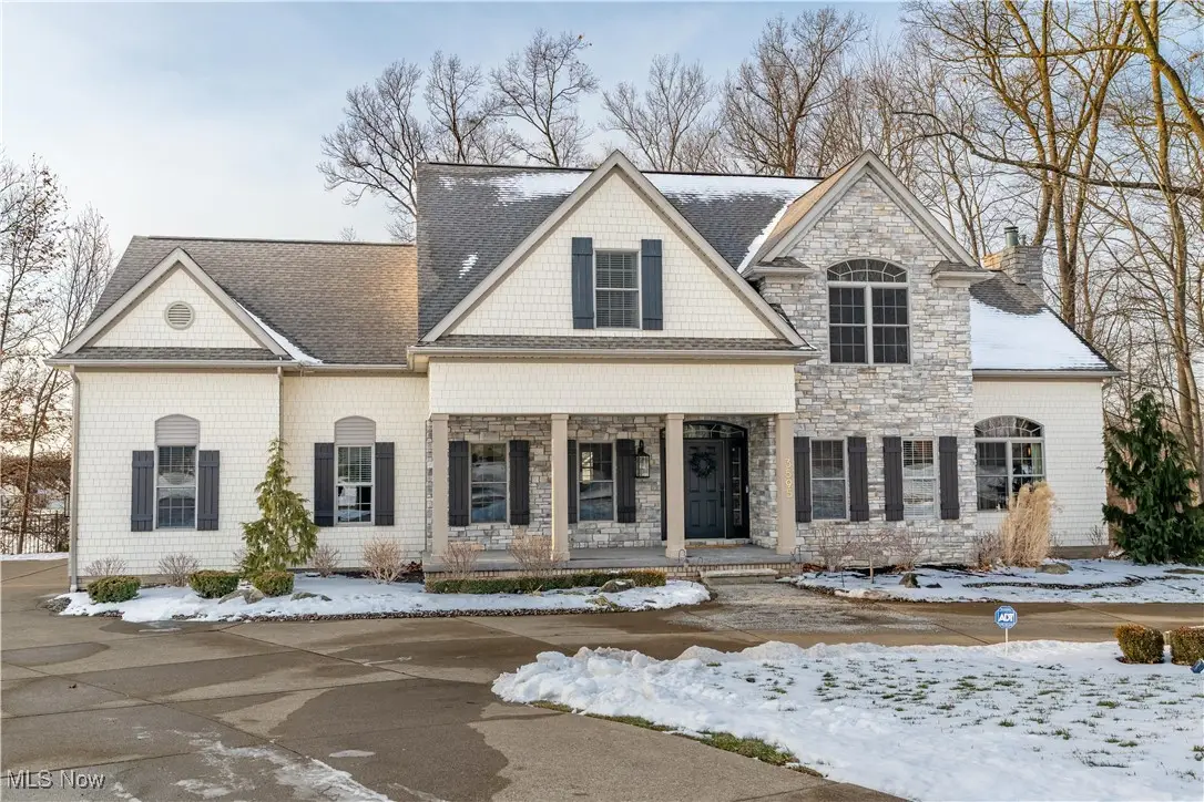 3595 Vineyard Nw Avenue, Canton, OH 44708 - Image #1