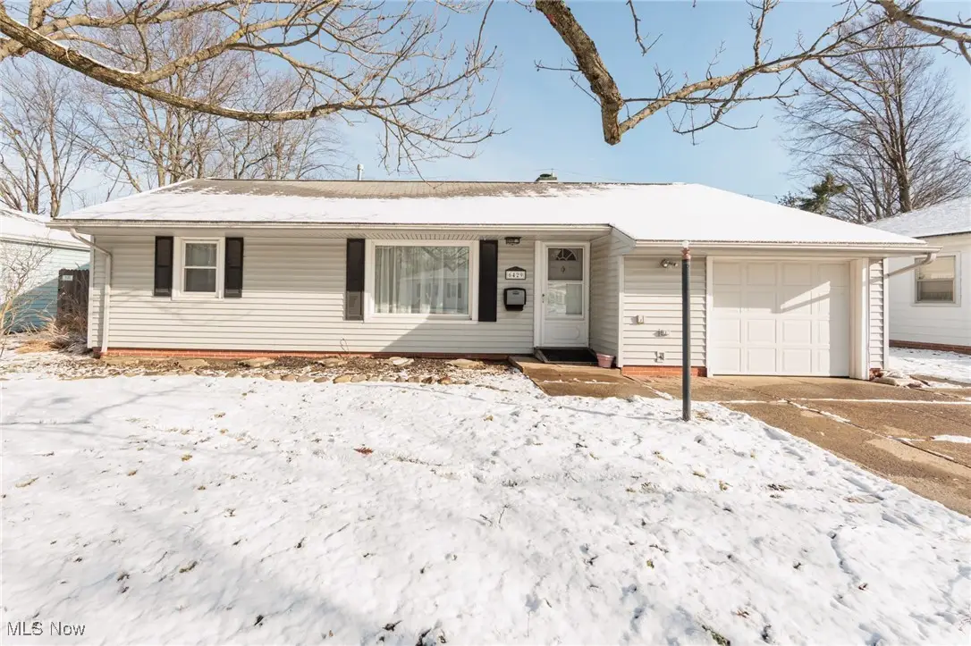 6429 Aylesworth Drive, Parma Heights, OH 44130 - Image #1
