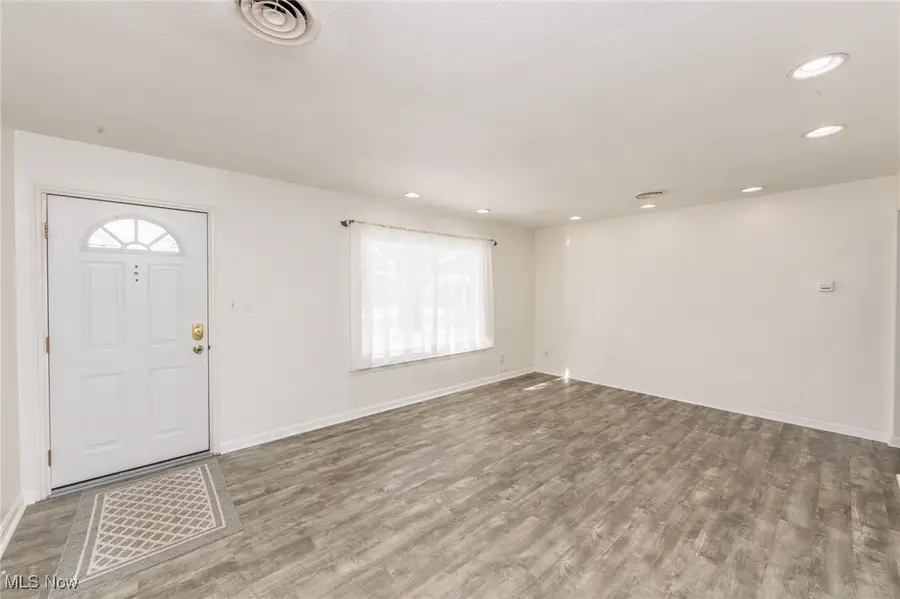 6429 Aylesworth Drive, Parma Heights, OH 44130 - Image #3